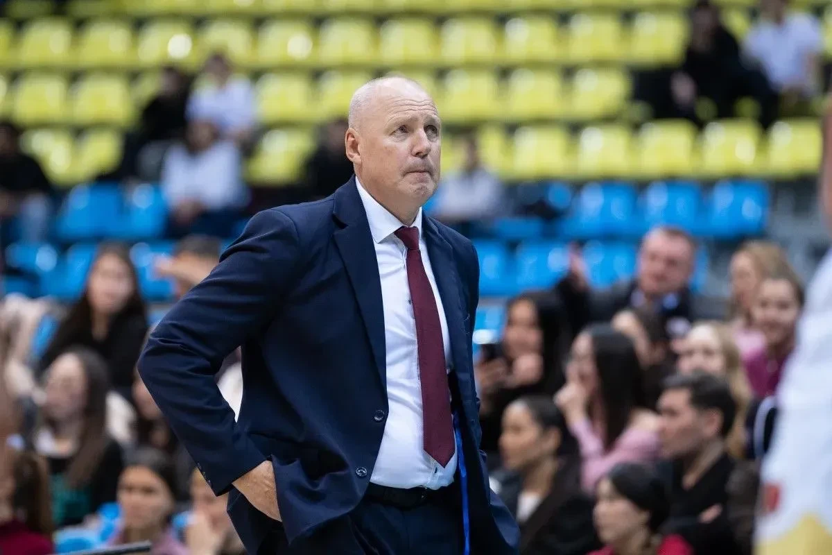 &Pi;έ&theta;&alpha;&nu;&epsilon; &omicron; &pi;&rho;&omicron;&pi;&omicron;&nu;&eta;&tau;ή&sigmaf; &tau;&eta;&sigmaf; &Alpha;&sigma;&tau;ά&nu;&alpha; &Rho;&alpha;&mu;&omicron;ύ&nu;&alpha;&sigmaf; &Tau;&sigma;&beta;ί&rho;&kappa;&alpha;