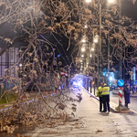 Live η επέλαση της κακοκαιρίας Erminio:  Σοβαρά πλημμυρικά φαινόμενα στον Πόρο – Ξηλώθηκαν δέντρα από ισχυρούς ανέμους στην Πειραιώς