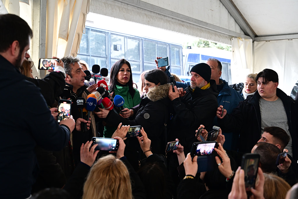 Δίκη Τέμπη: Δεκτό το αίτημα της Κωνσταντοπούλου για μαγνητοφώνηση, με επιφύλαξη οι κάμερες