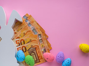 Δώρο Πάσχα: Σε λίγες ώρες τα χρήματα μπαίνουν στους λογαριασμούς σας – Τι ισχύει αν ο εργοδότης πει «δεν έχω»