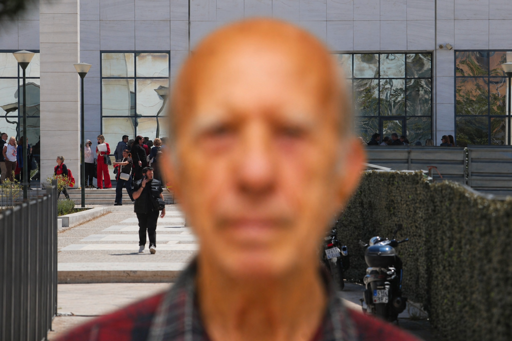 Ποινική δίωξη για βαριά αδικήματα στον 89χρονο για τους πυροβολισμούς