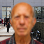 Ποινική δίωξη για βαριά αδικήματα στον 89χρονο για τους πυροβολισμούς