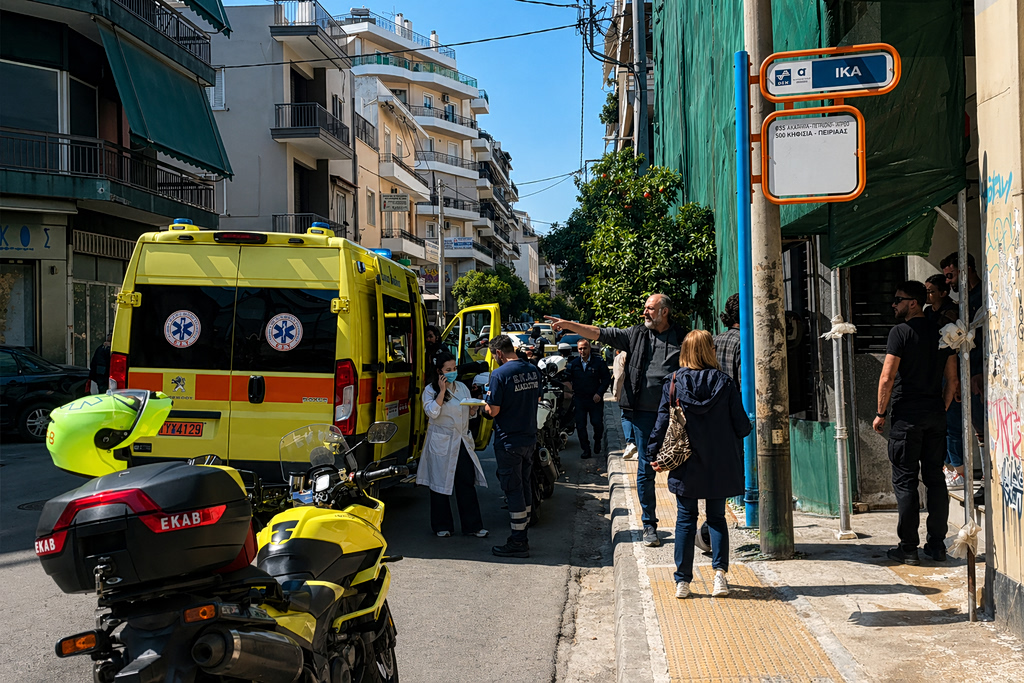 Κεραμεικός: Άνδρας πυροβόλησε μέσα στον ΕΦΚΑ με καραμπίνα – Τραυματίστηκε υπάλληλος