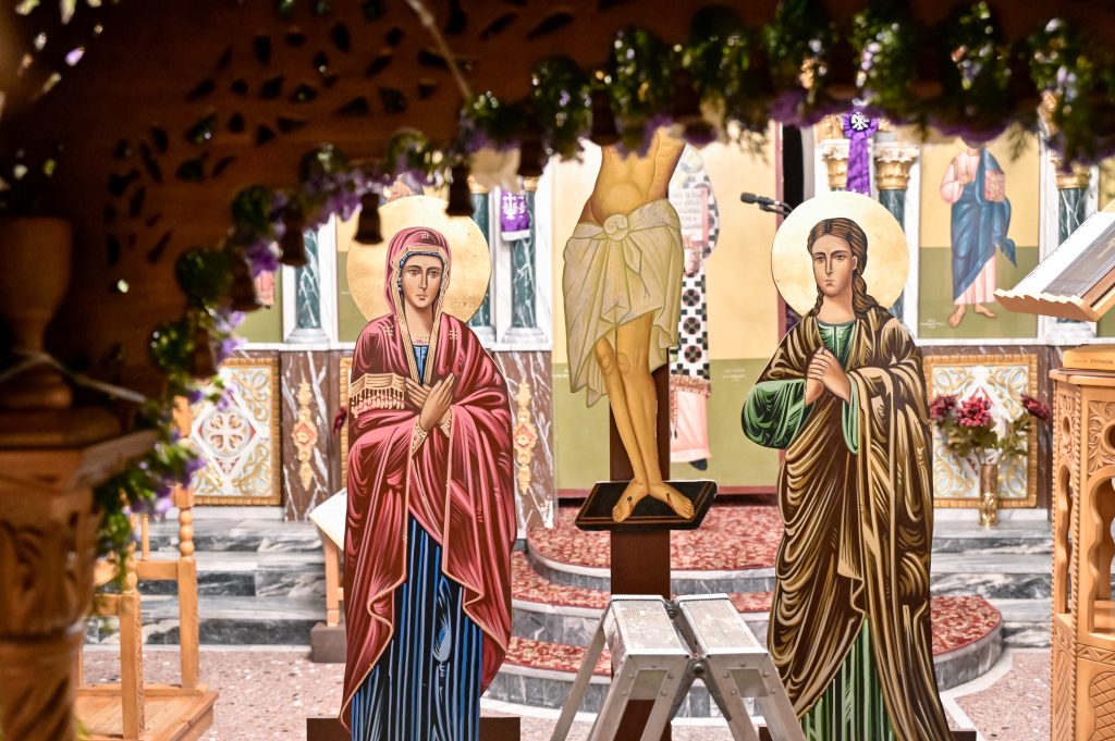 Η πρώτη Ανάσταση σε Κέρκυρα, Χίο και Ζάκυνθο: Ο «ιπτάμενος» ιερέας, ο τεχνητός σεισμός και το χτύπημα των μετάλλων