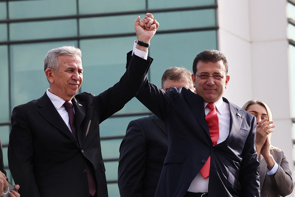 Μετά τον Ιμάμογλου στο «στόχαστρο» του Ερντογάν μπαίνει τώρα ο δήμαρχος Άγκυρας