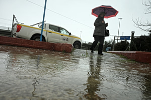 Live η επέλαση της κακοκαιρίας Erminio: 112 σε Αττική, Βοιωτία, Φθιώτιδα και Εύβοια – Πλημμυρικά φαινόμενα σε πολλές περιοχές