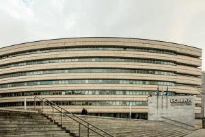 Εθνική Ασφαλιστική: Πουλάει ακίνητα