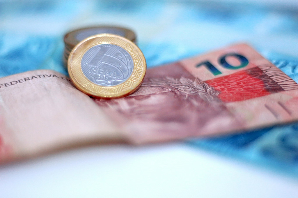 Συνάλλαγμα: Το ευρώ ενισχύεται 0,06%, στα 1,1690 δολάρια