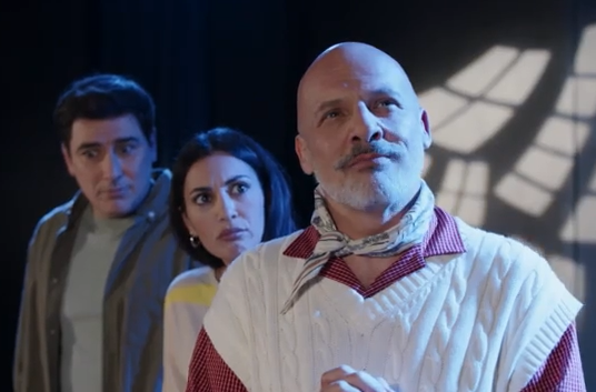 «Έχω παιδιά»: Η γκεστ εμφάνιση του Νίκου Μουτσινά στη σειρά του MEGA (φωτογραφίες)