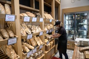 «Ασφυκτιούν» οι φούρνοι της γειτονιάς