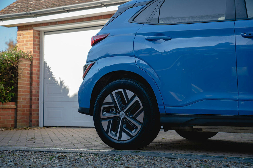 Δεν είναι όλα «δικά σας»: Η αλήθεια για το παρκάρισμα μπροστά στο γκαράζ