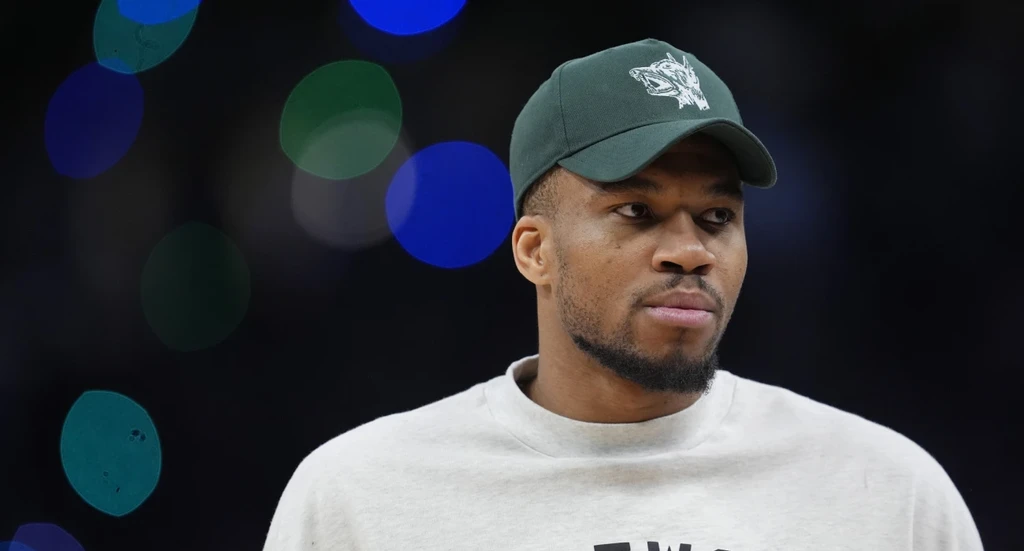 Σκιά στις σχέσεις Μπακς–Γιάννη: Τι αναφέρει το NBA για την απουσία του