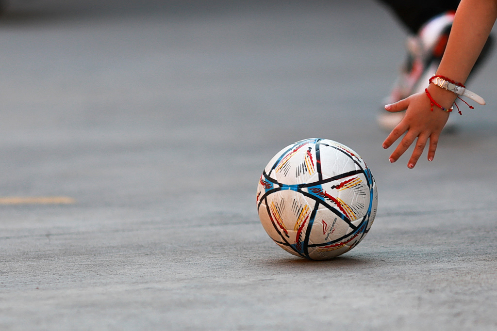 Αφρική: Νεκρός 20χρονος ποδοσφαιριστής μετά από επίθεση ενόπλων ληστών στο λεωφορείο της ομάδας του