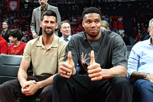 EuroLeague: Αντετοκούνμπο και Τζόκοβιτς μαζί στο ΣΕΦ για το Ολυμπιακός – Μονακό (pics)