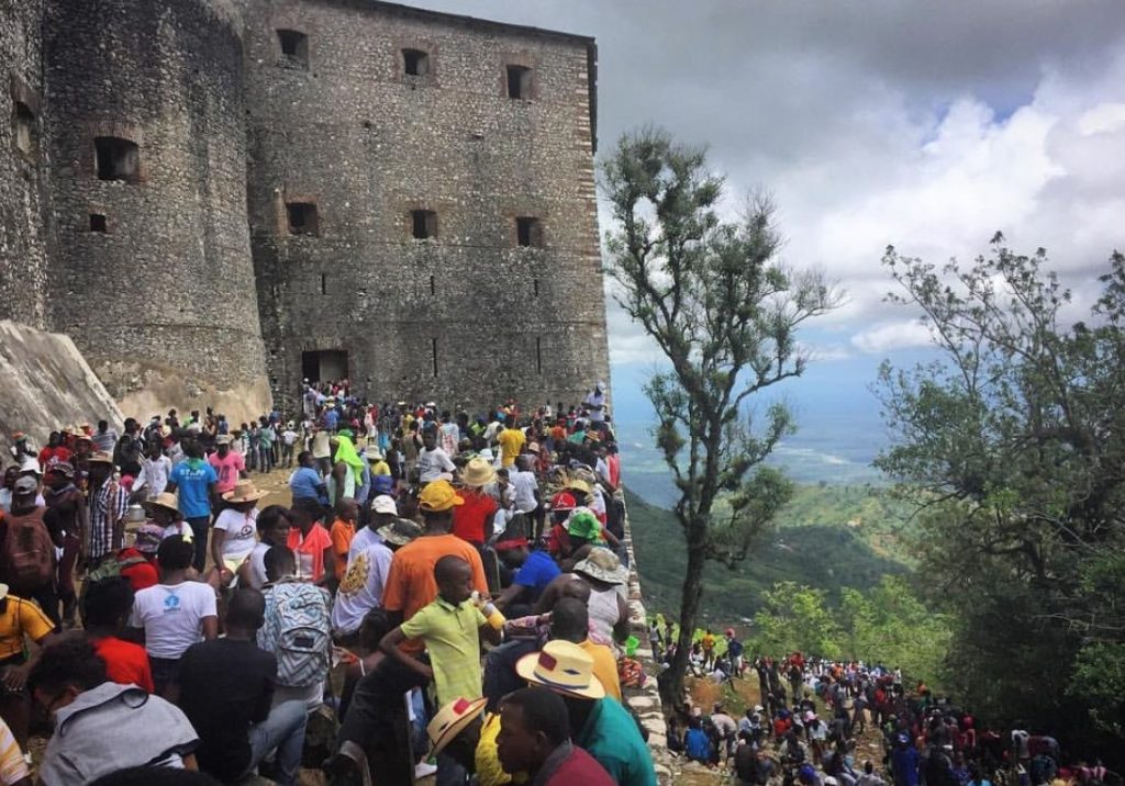 Τραγωδία στην Αϊτή: Τουλάχιστον 30 νεκροί σε ποδοπάτημα πλήθους – Συγκλονιστικά βίντεο