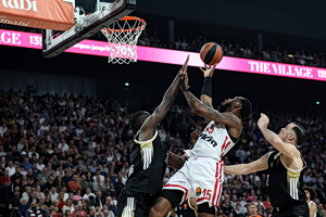 Βιλερμπάν – Ολυμπιακός: Ο Φουρνιέ «ύψωσε», ο Χολ «πέταξε» και κάρφωσε (vid)