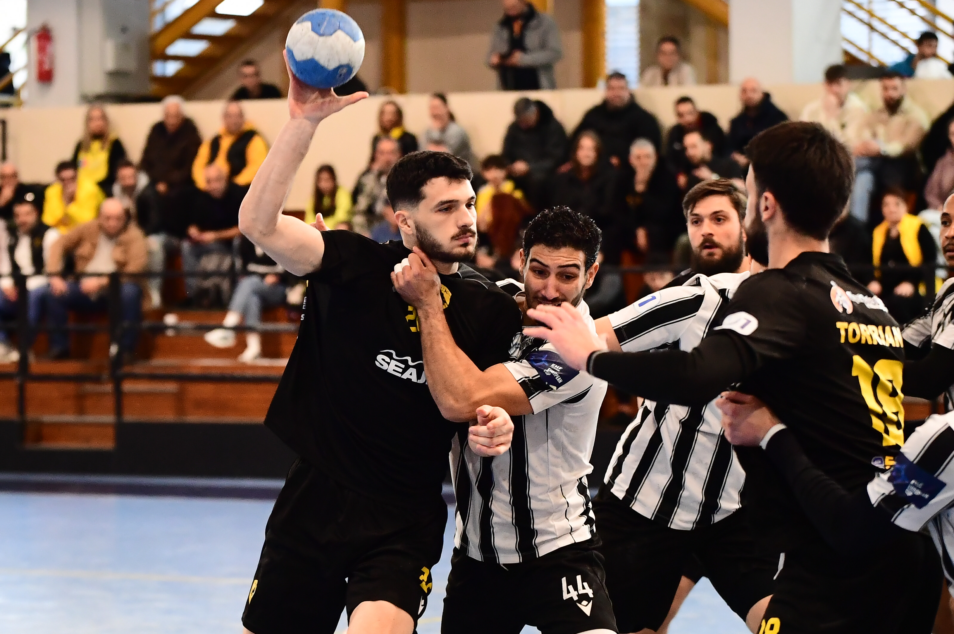 https://www.tanea.gr/wp-content/uploads/2026/04/handball-aek-paok.jpg