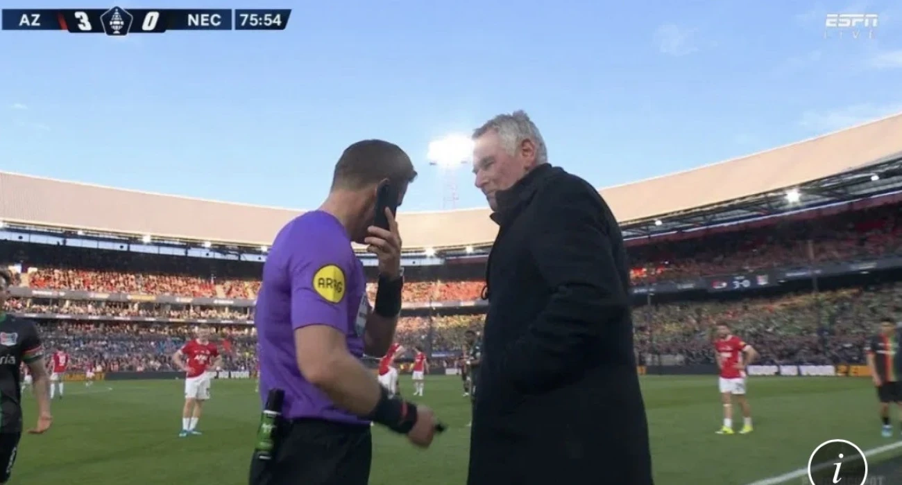 &Alpha;&pi;ί&sigma;&tau;&epsilon;&upsilon;&tau;&eta; &sigma;&tau;&iota;&gamma;&mu;ή &sigma;&tau;&omicron;&nu; &tau;&epsilon;&lambda;&iota;&kappa;ό &Kappa;&upsilon;&pi;έ&lambda;&lambda;&omicron;&upsilon; &Omicron;&lambda;&lambda;&alpha;&nu;&delta;ί&alpha;&sigmaf;: &Omicron; &Mu;ά&kappa;&epsilon;&lambda;&iota; &sigma;&tau;&alpha;&mu;ά&tau;&eta;&sigma;&epsilon; &tau;&omicron; &mu;&alpha;&tau;&sigmaf; &gamma;&iota;&alpha; &nu;&alpha; &alpha;&pi;&alpha;&nu;&tau;ή&sigma;&epsilon;&iota; &sigma;&epsilon; &kappa;&lambda;ή&sigma;&eta;