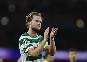 Champions League: Ο αρχηγός της Σπόρτινγκ αγωνίστηκε ενάντια στην Άρσεναλ έχοντας τατουάζ το… σήμα της