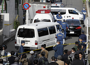 Τρόμος στο Τόκιο: Άνδρας οπλισμένος με σφυρί τραυμάτισε δυο παιδιά – Ψέκασε με άγνωστη ουσία τρεις αστυνομικούς