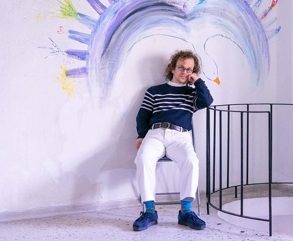 Πού πηγαίνει, λοιπόν,μια παράσταση όταν τελειώνει; Ο Ηλίας Κουνέλας μιλά στα «ΝΕΑ»