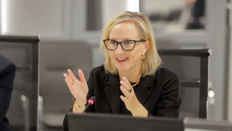 Παραιτείται η Αμερικανίδα πρέσβης στην Ουκρανία λόγω διαφωνιών με τον Τραμπ