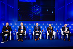 Οικονομικό Φόρουμ Δελφών – Θ. Σκυλακάκης: Το 70-80% των φορολογικών εσόδων στην Ευρώπη προέρχεται από την εργασία και την κατανάλωση