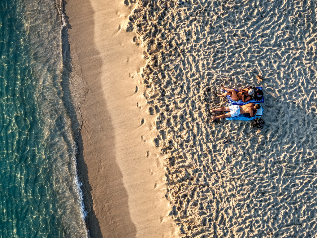 Ίος: Εκσυγχρονίζει τις υποδομές του και ξεχωρίζει ως προορισμός, γράφουν διεθνή μέσα