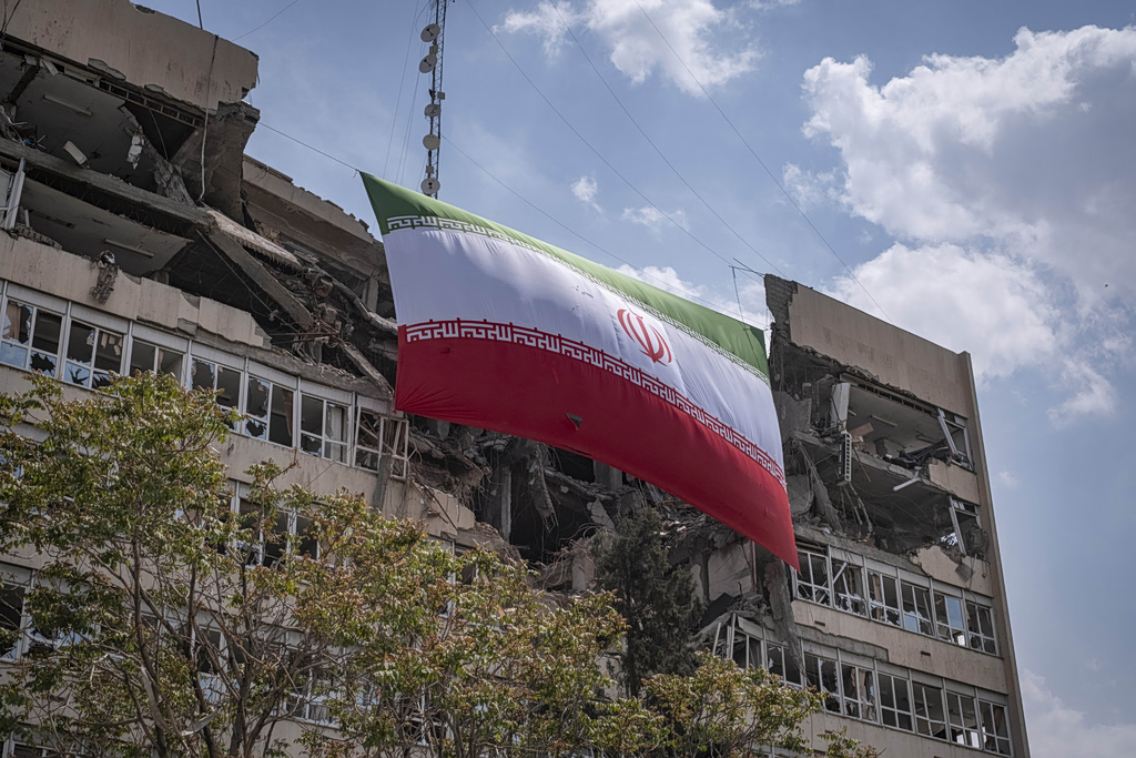 New York Times:  Οι στρατηγοί των Φρουρών της Επανάστασης ασκούν την εξουσία στο Ιράν