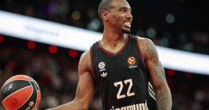 «Στη λίστα του Ολυμπιακού για αντί-Πίτερς ο Αϊζέια Μάικ» σύμφωνα με την Telesport