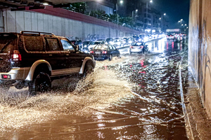 Κακοκαιρία Erminio: Νεκρός στη Νέα Μάκρη – Πάνω από 500 κλήσεις στην Πυροσβεστική, πλημμύρες σε Ανατολική Αττική