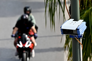 Τι ισχύει με τις κάμερες στους δρόμους; Όλες οι απαντήσεις την Πέμπτη 30/4 (12:00) στο FAQ των ΝΕΩΝ