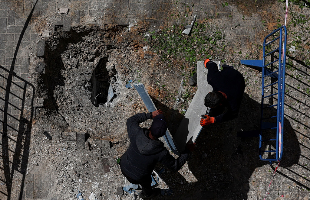 Επίθεση σε πετροχημικό εργοστάσιο και στη Σ. Αραβία – «Μην πάρετε το τρένο σήμερα» λέει το Ισραήλ στους Ιρανούς