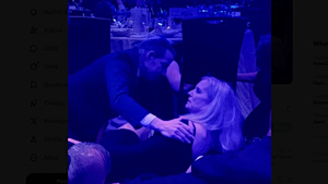 Κόρη δολοφονημένου Κένεντι: «O βουλευτής Τζέιμι Ράσκιν με προστάτευσε ηρωικά όταν όλοι έτρεχαν να σωθούν»