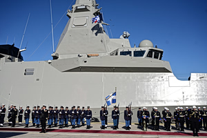 Live η επίσκεψη Μακρόν στη φρεγάτα «Κίμων» – Υπογραφή νέας αμυντικής συμφωνίας με Μητσοτάκη