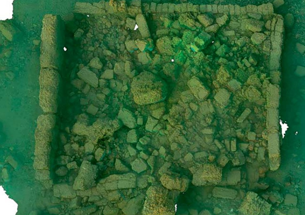 Απίστευτη αρχαιολογική ανακάλυψη: Πόλη που θυμίζει χαμένη Ατλαντίδα ανακαλύφθηκε στον πυθμένα λίμνης