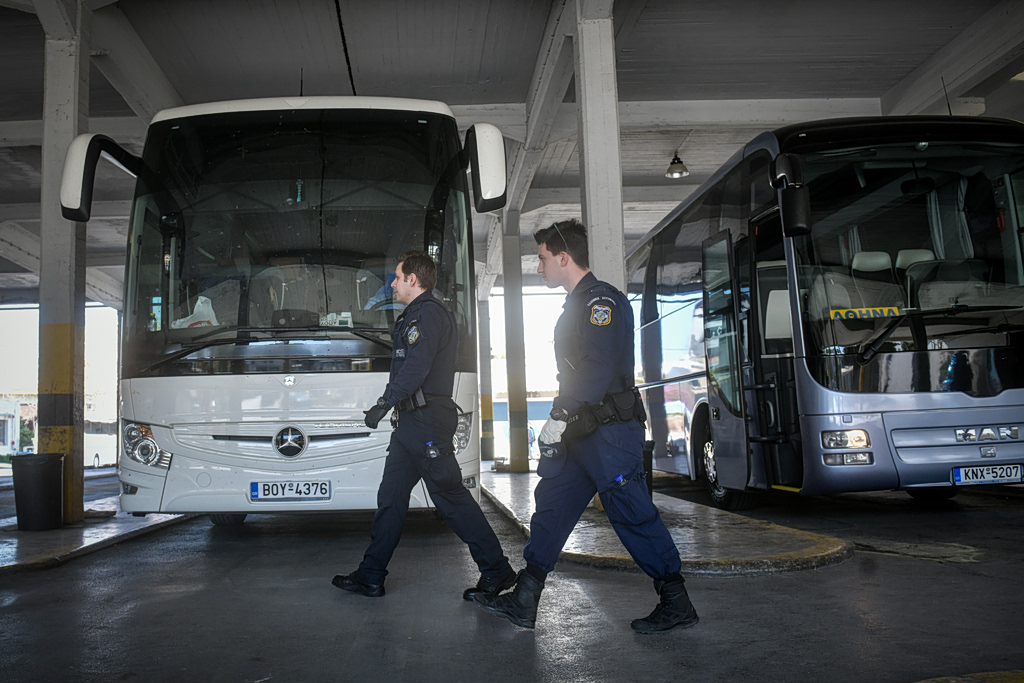 Αναστάτωση σε λεωφορείο του ΚΤΕΛ Βόλου με 40χρονο που φέρεται να θώπευσε 17χρονη