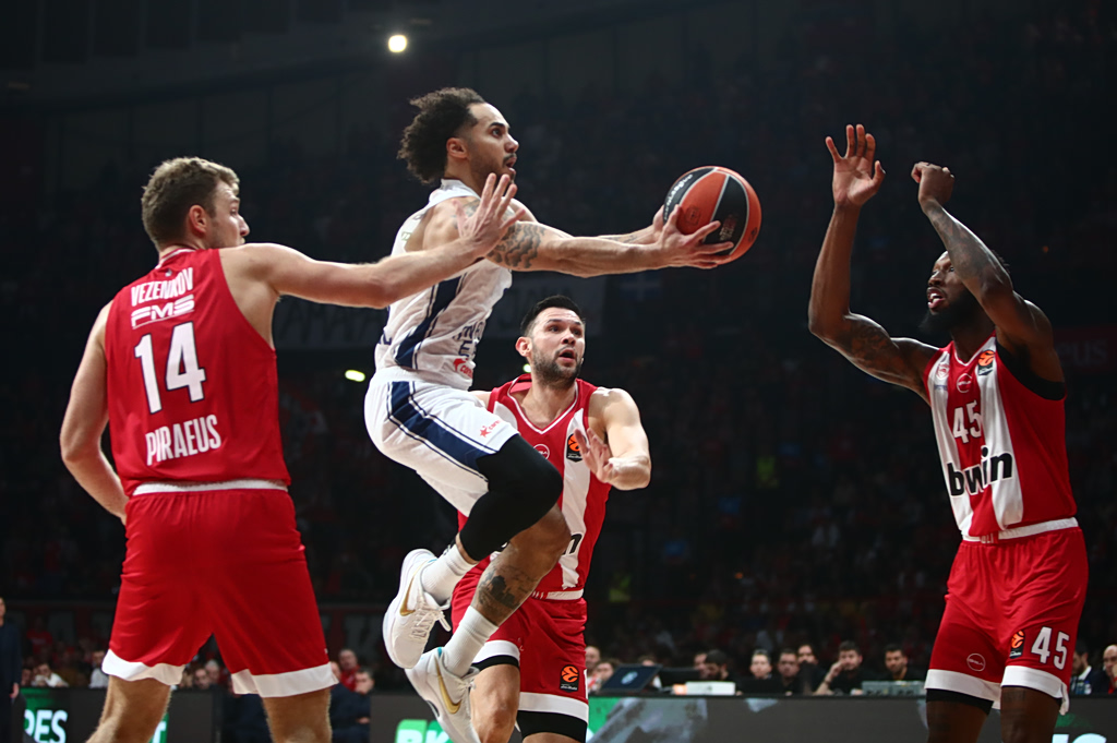 Λάρκιν για Ολυμπιακό: «Πιστεύω φέτος θα είναι η χρονιά του»