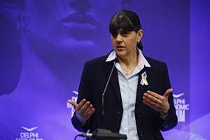 Η Κοβέσι, ο Τσαουσέσκου και ο Μοντεσκιέ…