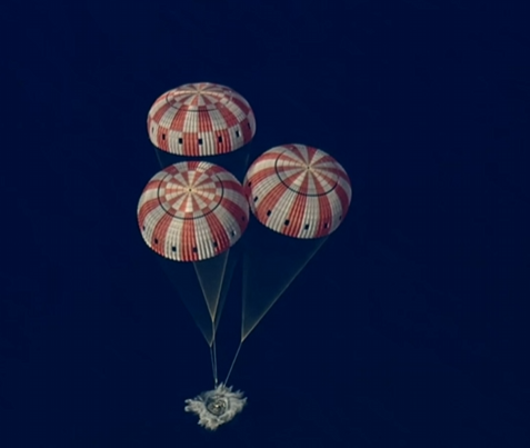 Artemis II: Επέστρεψε το πλήρωμα στη Γη – Έπεσαν στη θάλασσα του Σαν Ντιέγκο