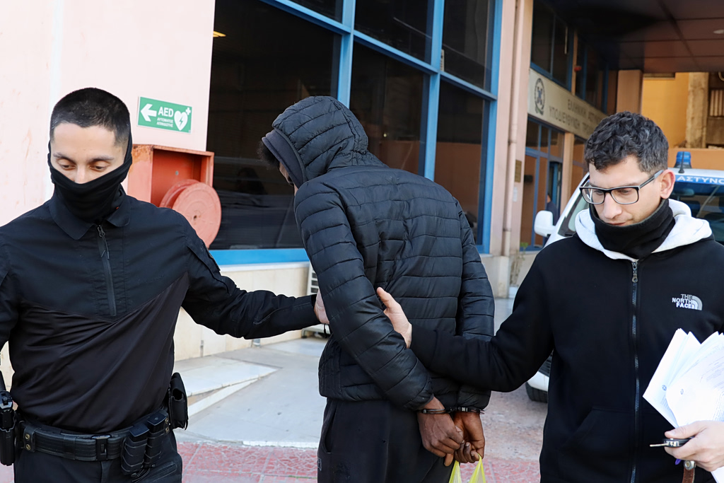 Λιοσίων: Στον εισαγγελέα ο Σουδανός που παρέσυρε τη 16χρονη
