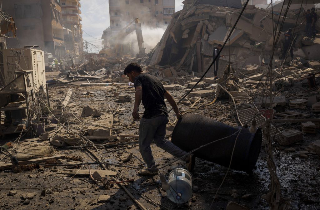 Τραμπ: Το Ιράν κάνει πολύ κακή δουλειά στα Στενά του Ορμούζ – Συνεχίζονται οι ισραηλινοί βομβαρδισμοί στον Λίβανο