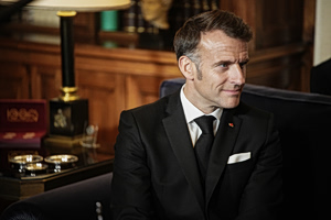 Live η επίσκεψη Μακρόν στη φρεγάτα «Κίμων» – Υπογραφή νέας αμυντικής συμφωνίας με Μητσοτάκη