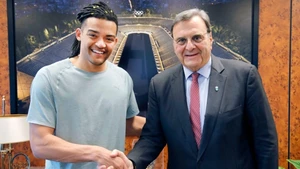 Επιβραβεύτηκε o Καραλής από την Ελληνική Ολυμπιακή Επιτροπή για το ασημένιο στο Παγκόσμιο