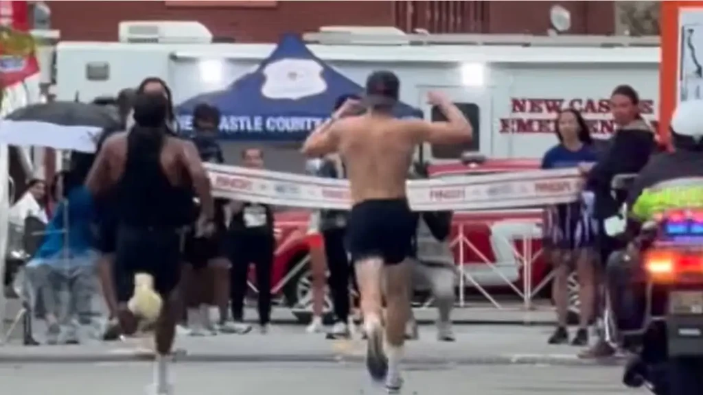 Δρομέας Μαραθωνίου του Ντέλαγουερ πανηγύρισε πρόωρα και έχασε τη νίκη στο νήμα (vid)