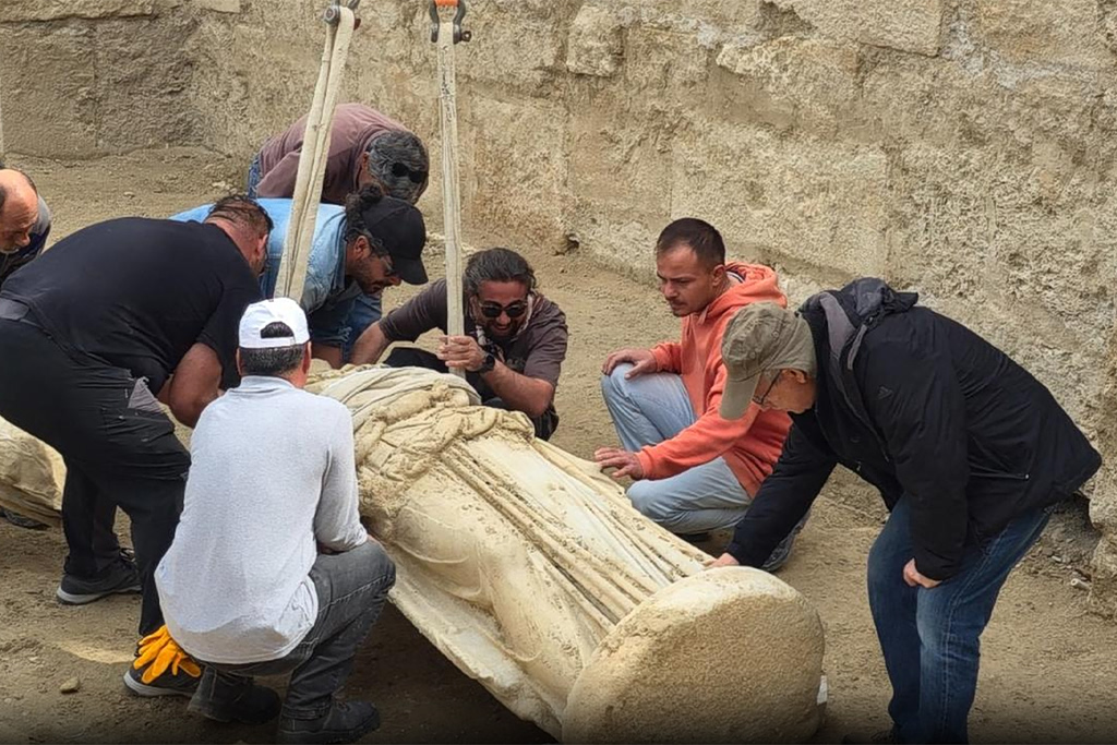 Τουρκία: Ανακαλύφθηκε μαρμάρινο άγαλμα της θεάς Αθηνάς στην αρχαία ελληνική πόλη της Λαοδίκειας (βίντεο και φωτογραφίες)