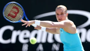 Πλίσκοβα – Σάκκαρη 2-0: Πάλεψε αλλά ηττήθηκε στις λεπτομέρειες στην πρεμιέρα της στο Madrid Open