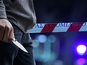 Μεταξουργείο: Μαχαίρωσαν 40χρονο για να του πάρουν την τσάντα – Ελπίδες ότι τον «έπιασαν» οι κάμερες