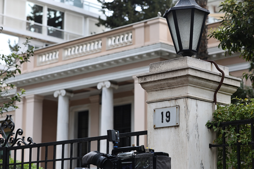 Το εκλογικό σχέδιο του Μαξίμου: Κυνηγώντας το χαμένο 10%