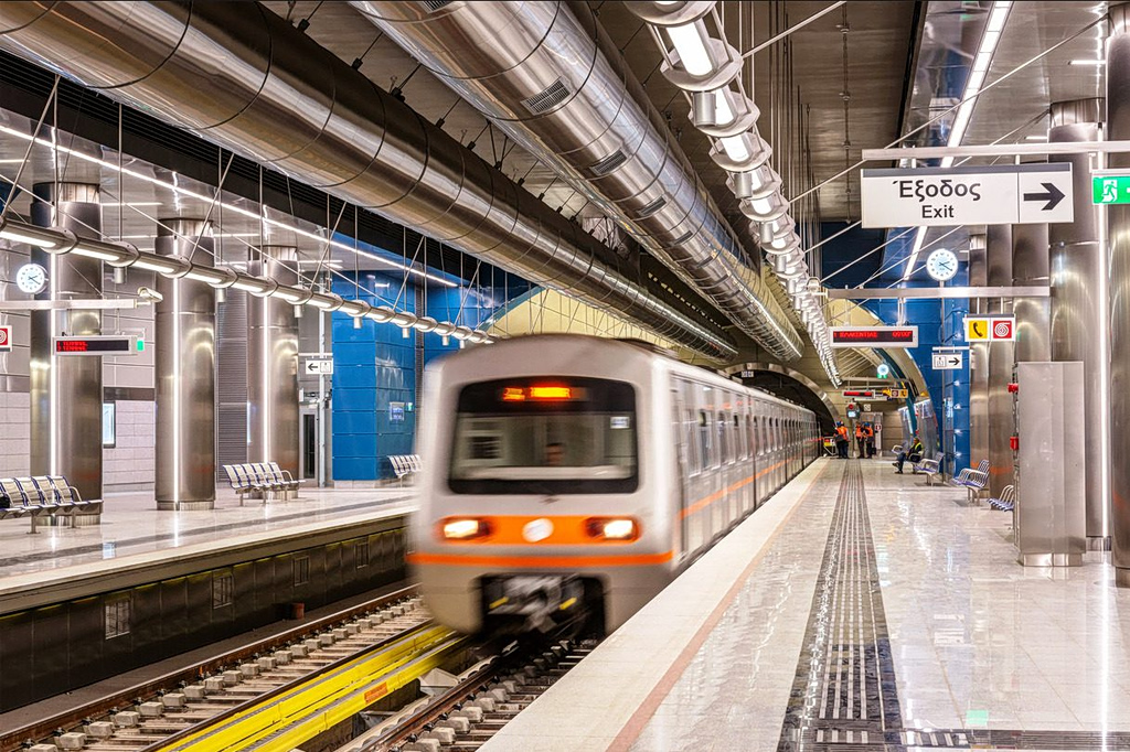 Τέλος η αναμονή στις αποβάθρες: Μετρό κάθε 3,5 λεπτά και 22 νέοι συρμοί – Θα ξεπεράσουν τα 900 εκατ. ευρώ οι επενδύσεις